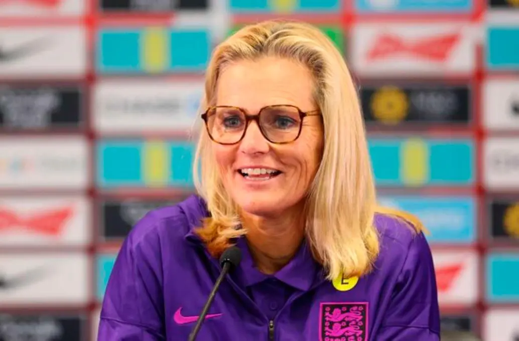 Sarina Wiegman, la entrenadora neerlandesa, campeona con Inglaterra de la Eurocopa femenina. FOTO TOMADA X@Football__Tweet