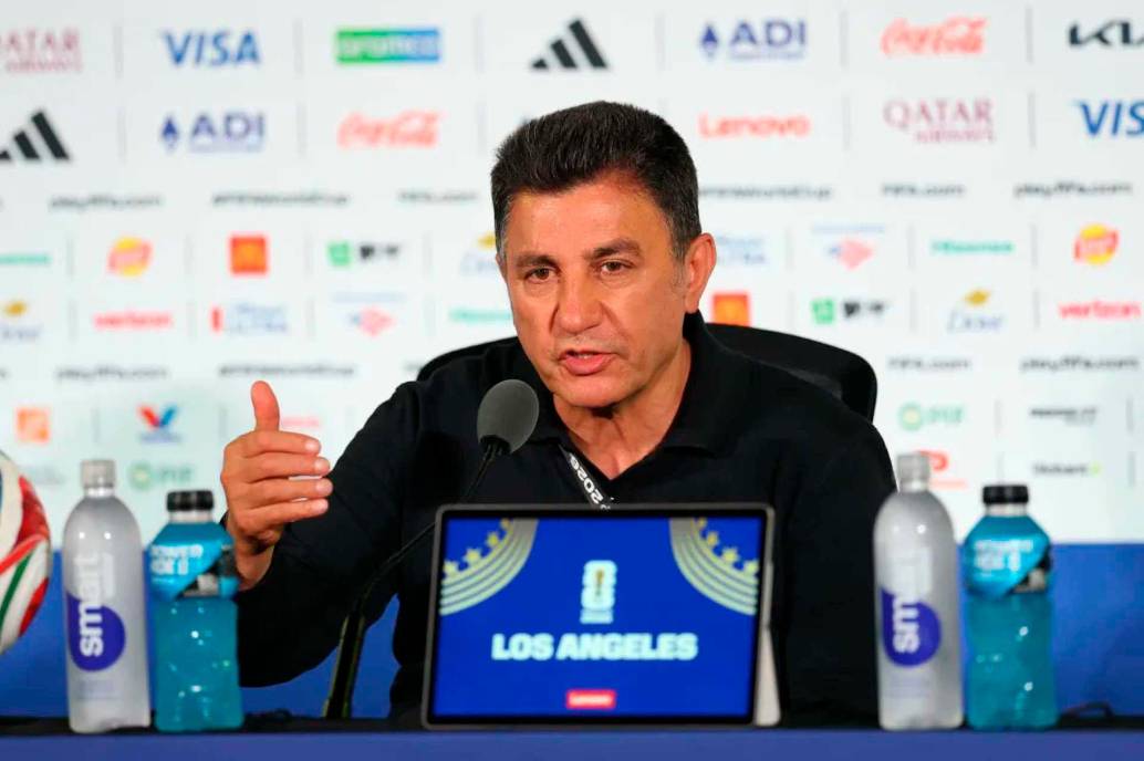 El técnico de Irán, Amir Ghalenoei, aprovechó la rueda de prensa tras el empate 2-2 contra Nueva Zelanda, para expresar su inconformismo por el trato que le están dando a su selección en el Mundial de Norteamérica. FOTO TOMADA X@lranFocus