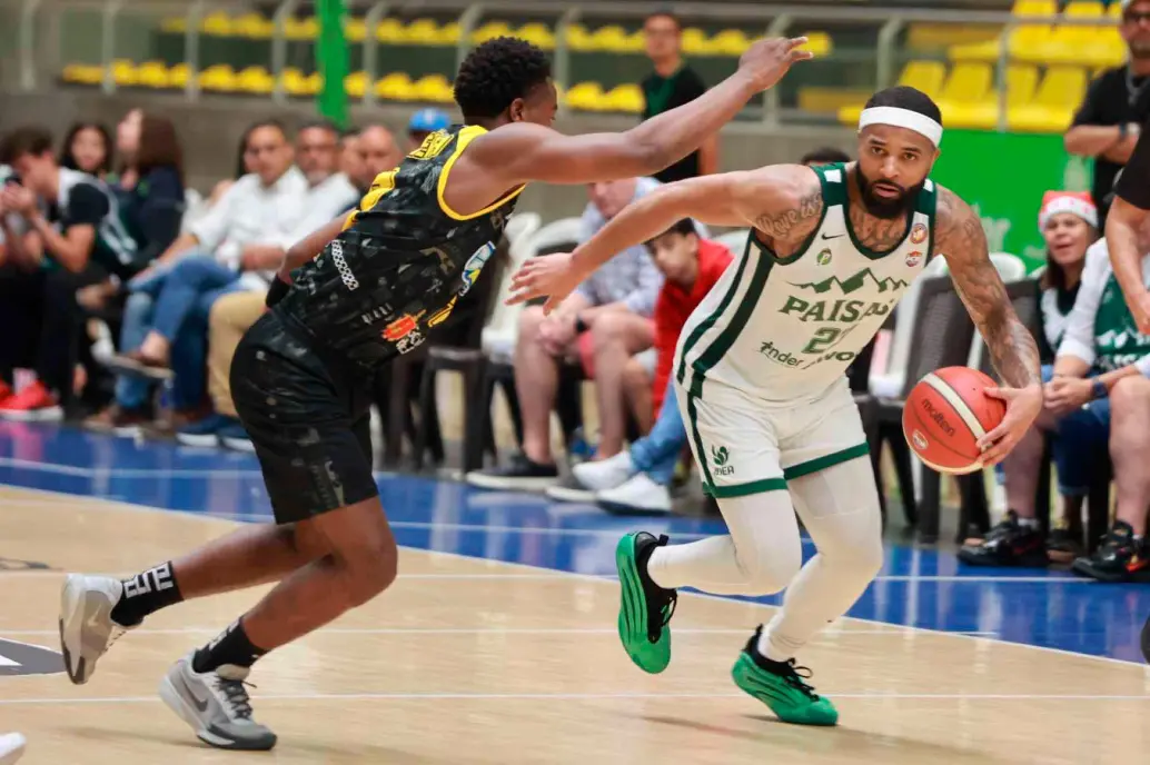 El norteamericano Marcus Crawford es una de las cartas fuertes de Paisas en la Liga Profesional de Baloncesto, en busca del bicampeonato. FOTO MANUEL SALDARRIAGA