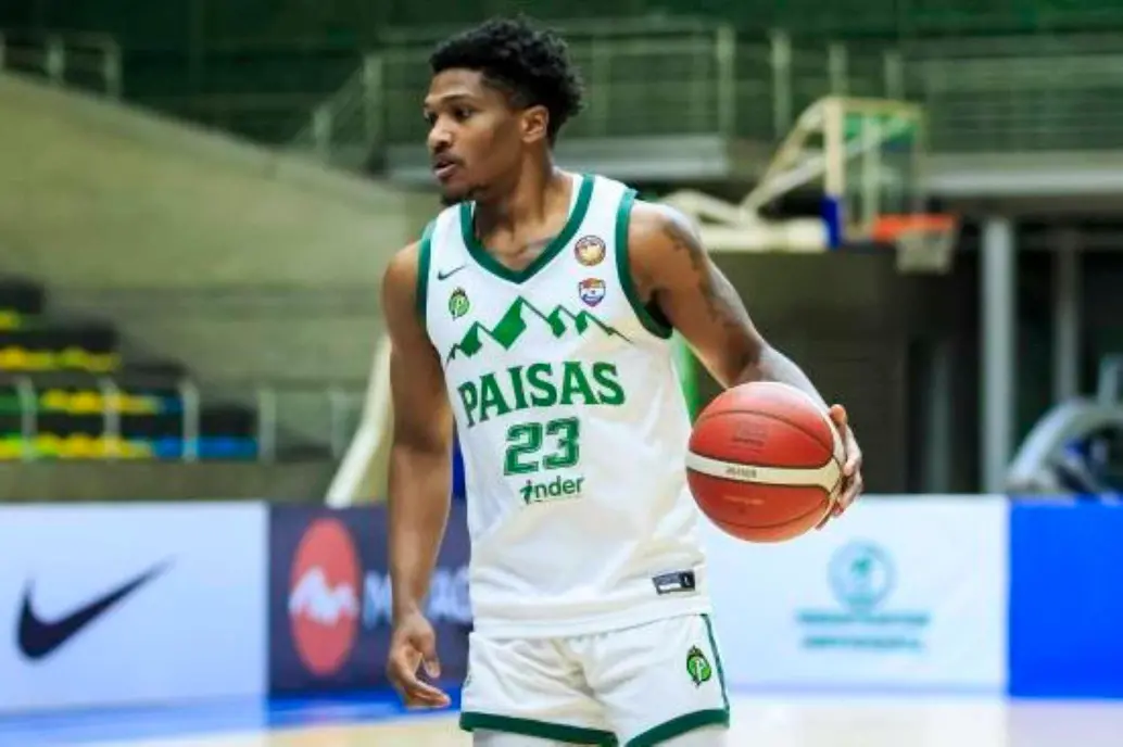 El norteamericano Brandon Weatherspoon es uno de los hombres claves de Paisas, es líder de anotaciones de tres puntos y su aporte en cada partido es definitivo. FOTO: CAMILO SUÁREZ 