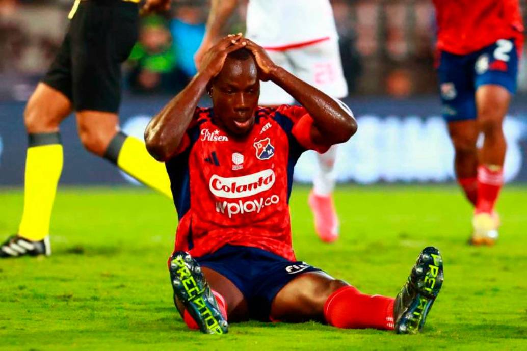 Baldomero Perlaza por un problema viral es la única ausencia que tendrá el DIM en su duelo ante Once Caldas, este lunes en Manizales. FOTO MANUEL SALDARRIAGA 