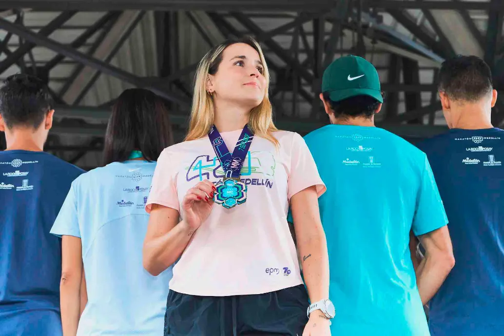 Este es el diseño de la medalla que recibirán los corredores en la Maratón de Medellín el próximo 7 de septiembre. FOTO: Cortesía