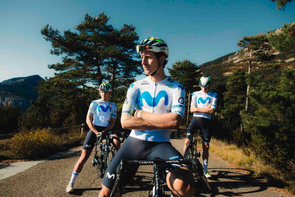 Esta es la nueva escuadra del Movistar tendrá para 2026, en el que estarán los colombianos Diego Pescador, Nairo Quintana, Einer Rubio y Jhonatan Guatibonza. FOTO CORTESÍA MOVISTAR 