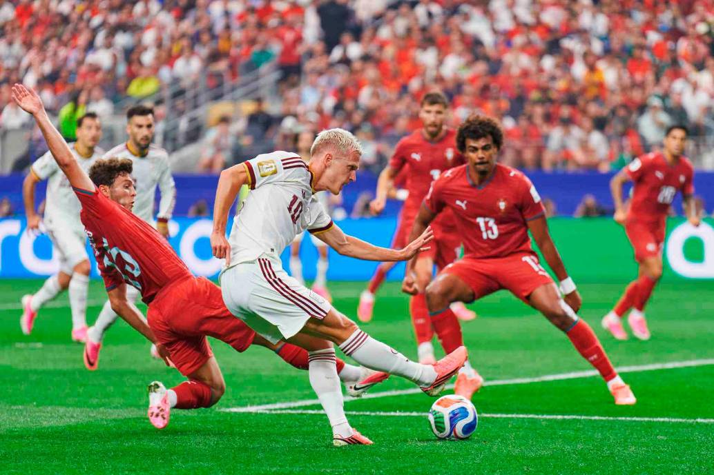 España se va adelante en el marcador con tanto de Mike Merino en los últimos minutos del juego por el paso a los cuartos de final del Mundial de Norteamérica.FOTO TOMADA X@SEFutbol