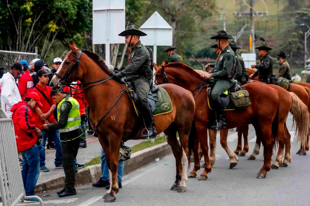 Las autoridades de Medellín anunciaron el plan se seguridad que se implementará en la ciudad por la final de la Liga Betplay entre DIM y Santa Fe. FOTO: EL COLOMBIANO