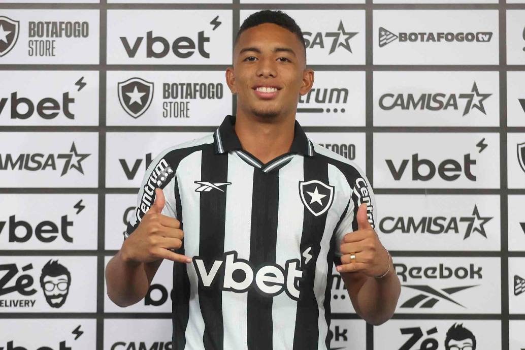 El colombiano Jordan Barrera fue presentado como nuevo jugador de Botafogo, en su primera experiencia internacional. FOTO: Tomada de X @Botafogo