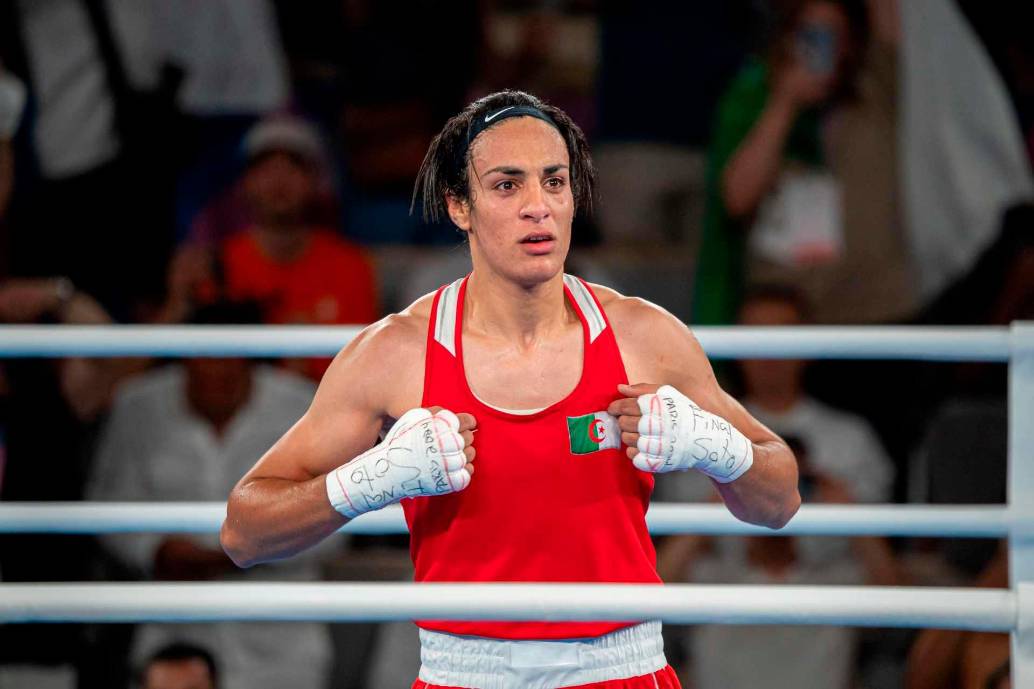La argelina Imane Khelif encendió la polémica en los Juegos Olímpicos de París, pues ganó la medalla de oro en su categoría, pero sus rivales denunciaron que su potencia no era normal. FOTO GETTY 