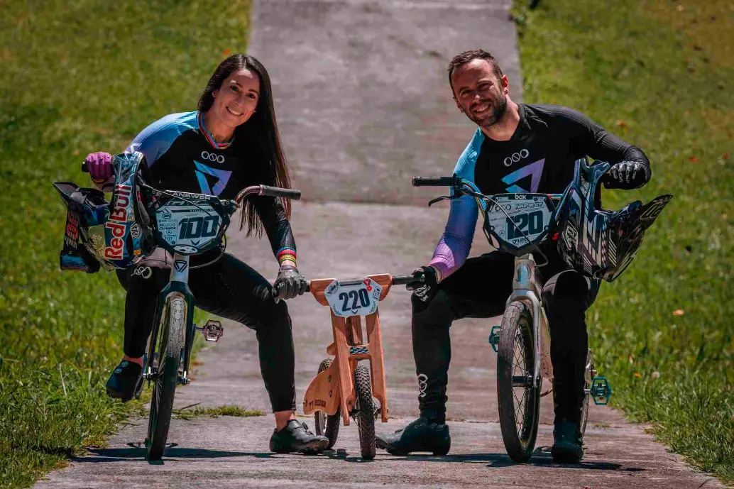 Mariana y Vicent serán padres y así anunciaron la noticia en las redes sociales. FOTO CORTESÍA MARIANA PAJON 