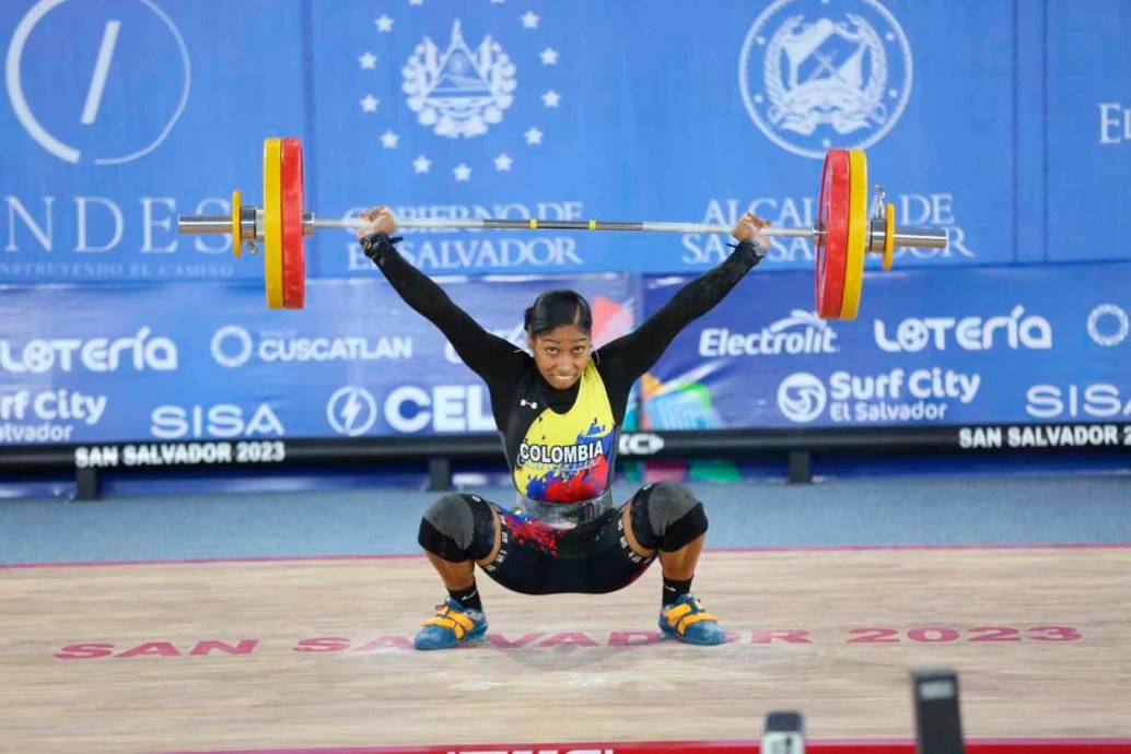 La delegación colombiana que está en el Mundial de Noruega sigue sumando medallas, esta vez el turno fue para Julieth Rodríguez, quien ganó dos medallas de plata en la división de los 69 kilogramos. FOTO CORTESÍA COC