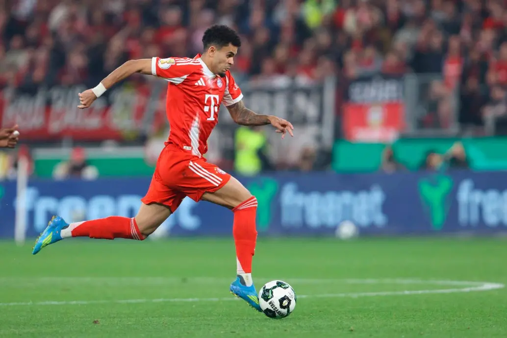 El colombiano Luis Díaz será uno de los titulares de Bayern Múnich en el duelo ante el PSG en la tarde de este martes, por la semifinal de la Champions League. FOTO GETTY 