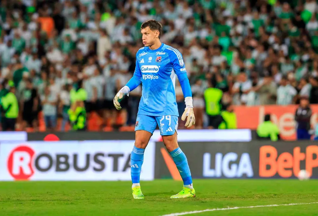 El arquero Washington Aguerre fue la gran figura del empate entre Nacional y DIM en el clásico paisa por la ida, en la final de la Copa Betplay. FOTO MANUEL SALDARRIAGA 