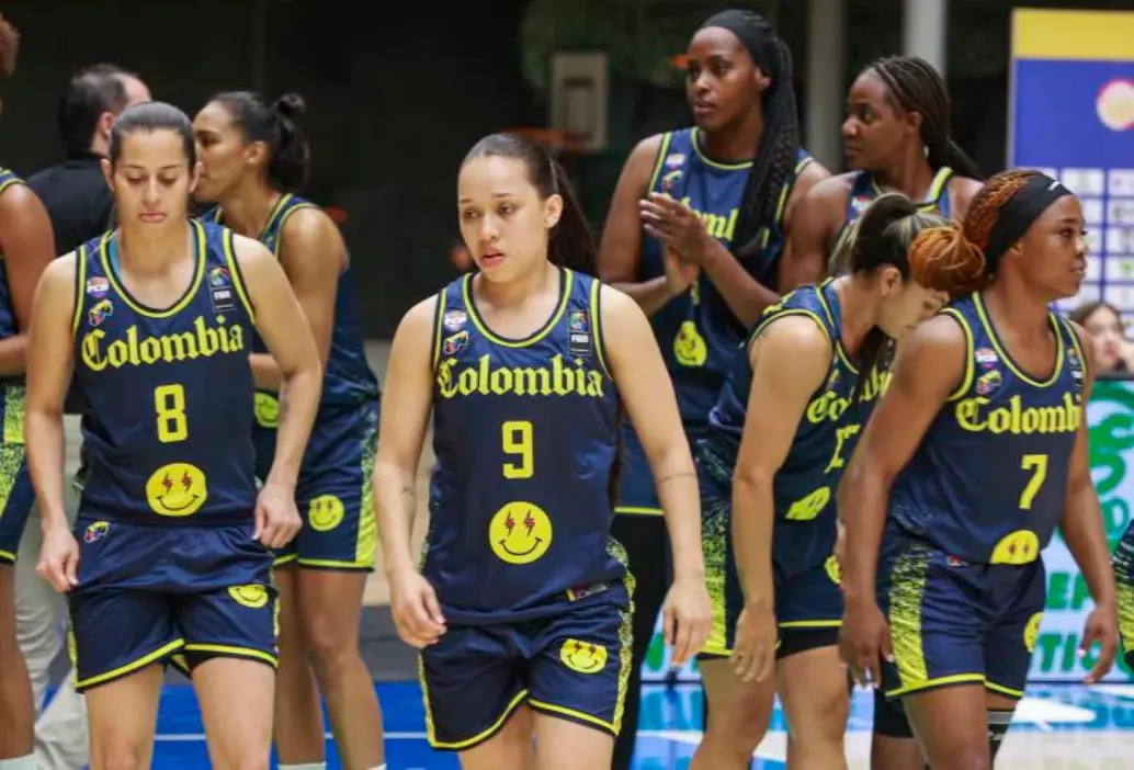 Ellas son las jugadoras elegidas por Luis Miguel Cuenca para el torneo clasificatorio al Mundial de baloncesto femenino que se disputará en Lyon Francia. FOTO MANUEL SALDARRIAGA