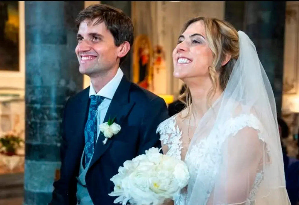 La arquera de la Selección Colombia mayores, Catalina Pérez, durante su boda con José Alejandro Silva, ceremonia que se realizó en Francia. FOTOS: Tomadas de Instagram