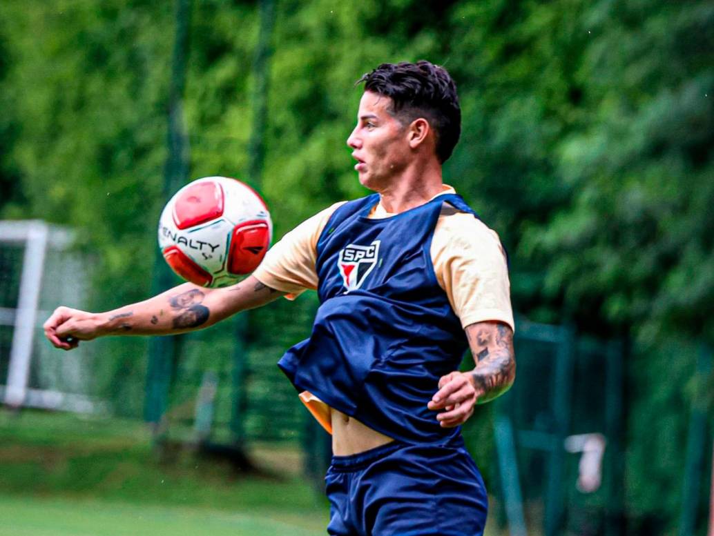 James Rodríguez entrenando con la camiseta del Sao Paulo, equipo en el que, al parecer, continuará su carrera. FOTO TOMADA @jamesdrodriguez