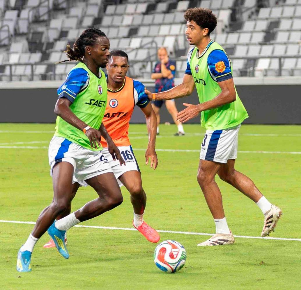 Los jugadores de la selección de Haití están listos para el debut, este sábado en el Mundial de Norteamérica, regresan tras 52 años de ausencia, en la máxima cita del fútbol internacional. FOTO TOMADA X@fhfhaiti
