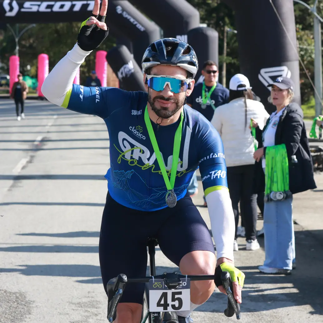Miguel Pajón, campeón del recorrido de 63 km del Clásico EC-2025. Foto: Manuel Saldarriaga.