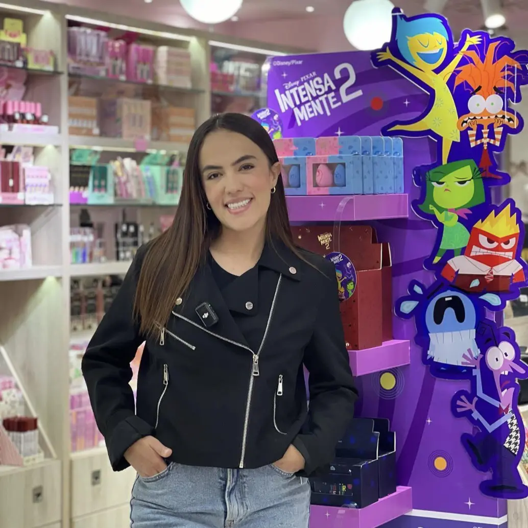 Camila Orrego, fundadora de la marca Trendy Shop Maquillaje. FOTO: Tomada de redes sociales.