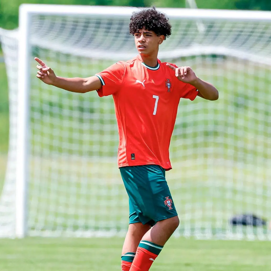 Cristiano Ronaldo Jr se ha formado en las academias del Manchester United, Juventus y Al Nassr de Arabia. FOTO: <b>X CRISTIANO</b>