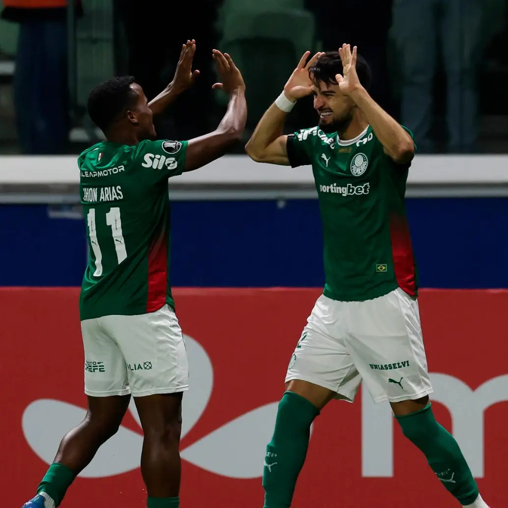 Jhon Arias y José Manuel López, dupla de ataque de Palmeiras. FOTO: <b>X PALMEIRAS</b>