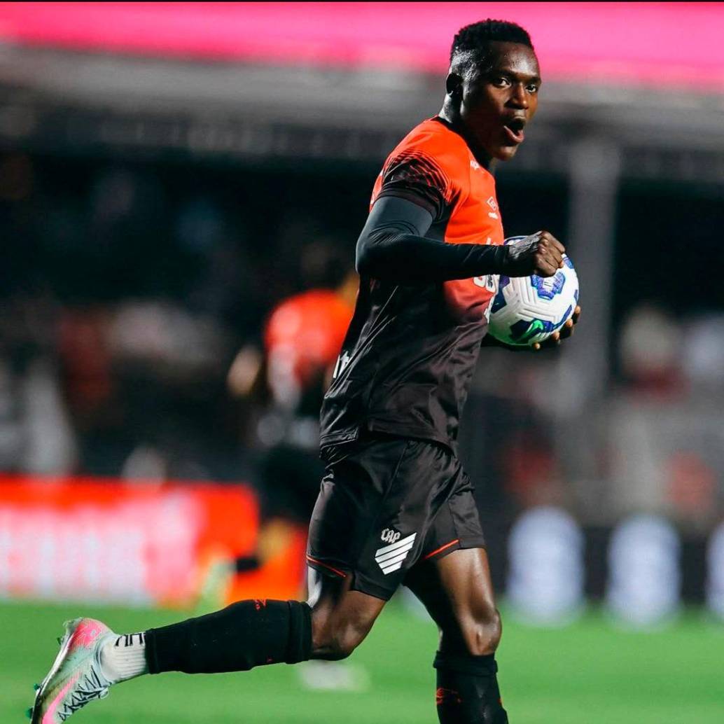 Kevin Viveros está en su mejor momento desde su llegada a Brasil. FOTO PARANAENSE