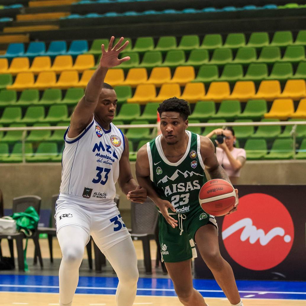 El estadounidense Brandon Desmon Watherspoon (#23) es una de las cartas fuertes de Paisas en la Liga Profesional. <span class="mln_uppercase_mln">FOTO</span> <b><span class="mln_uppercase_mln">Camilo Suárez</span></b>