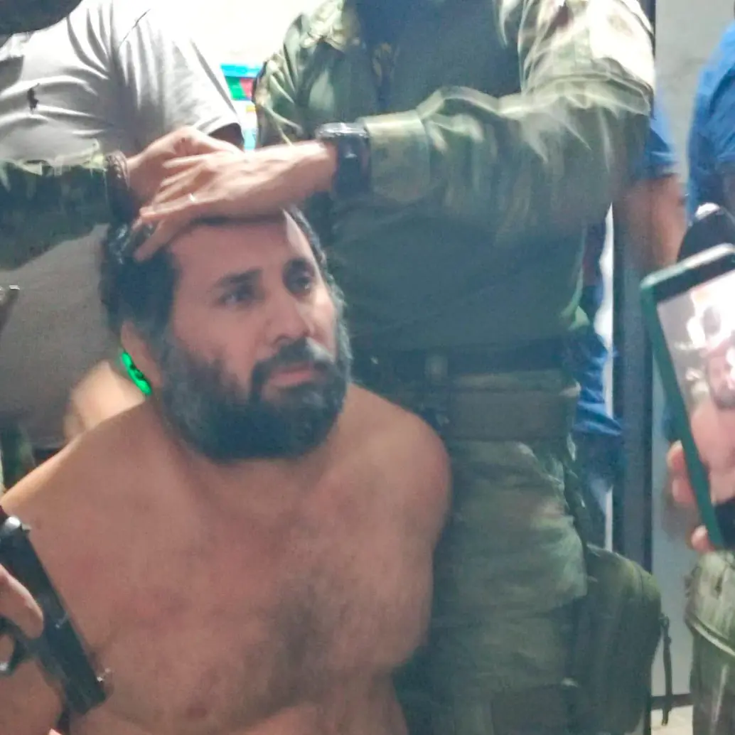 José Adolfo Macías Villamar (“Fito”) al momento de su captura en Manabí, Ecuador. FOTO: Tomada de X @EjercitoECU