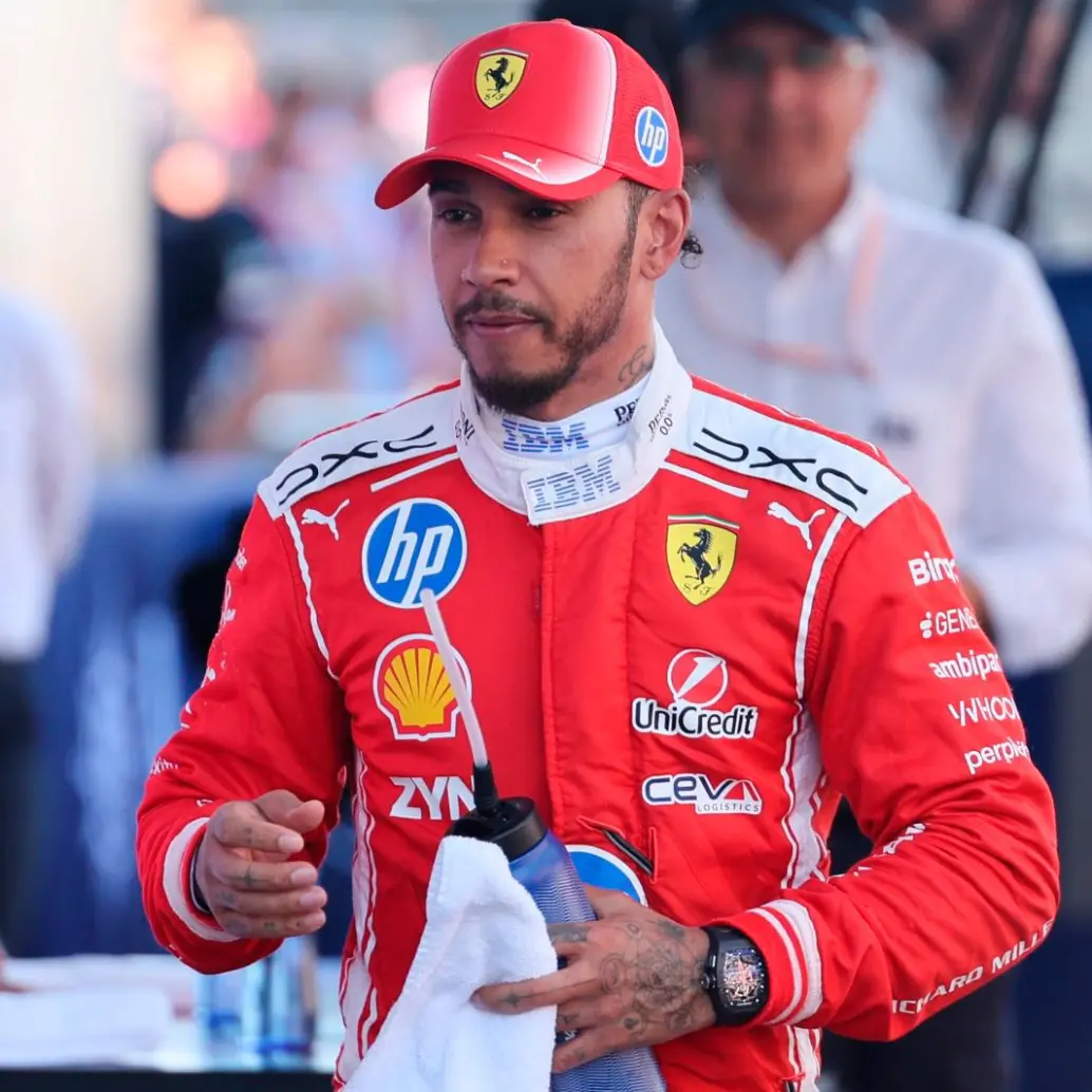 Lewis Hamilton consigue su primera victoria con Ferrari. FOTO: <b>GETTY</b>