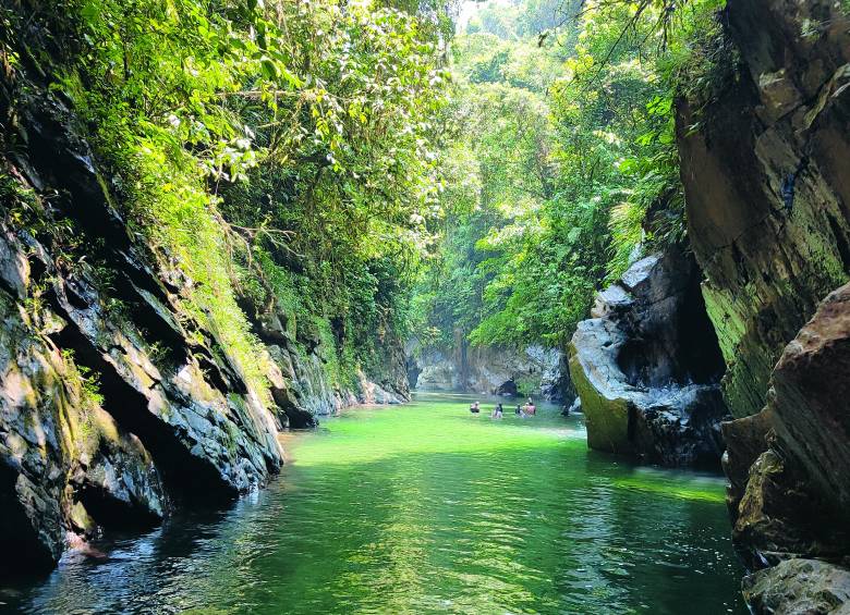 El charco Dulce Melcocho muestra toda la belleza de este cañón ubicado entre los municipios de El Carmen de Viboral, San Francisco y Cocorná. Es el río más lindo de Antioquia. FOTO Juan Diego Ortiz Jiménez. 