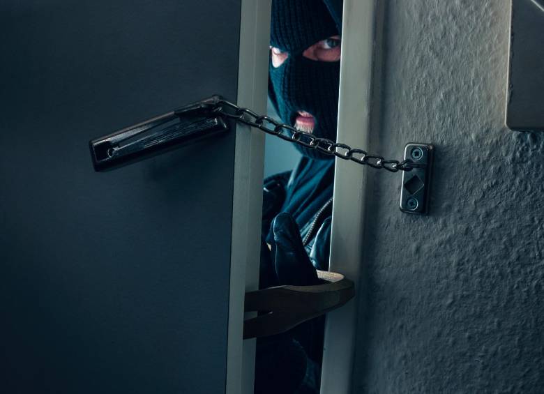 El proyecto de la Ley de Seguridad Ciudadana amplía el derecho a la legítima defensa, sembrando una de las mayores polémicas de su articulado. FOTO shutterstock