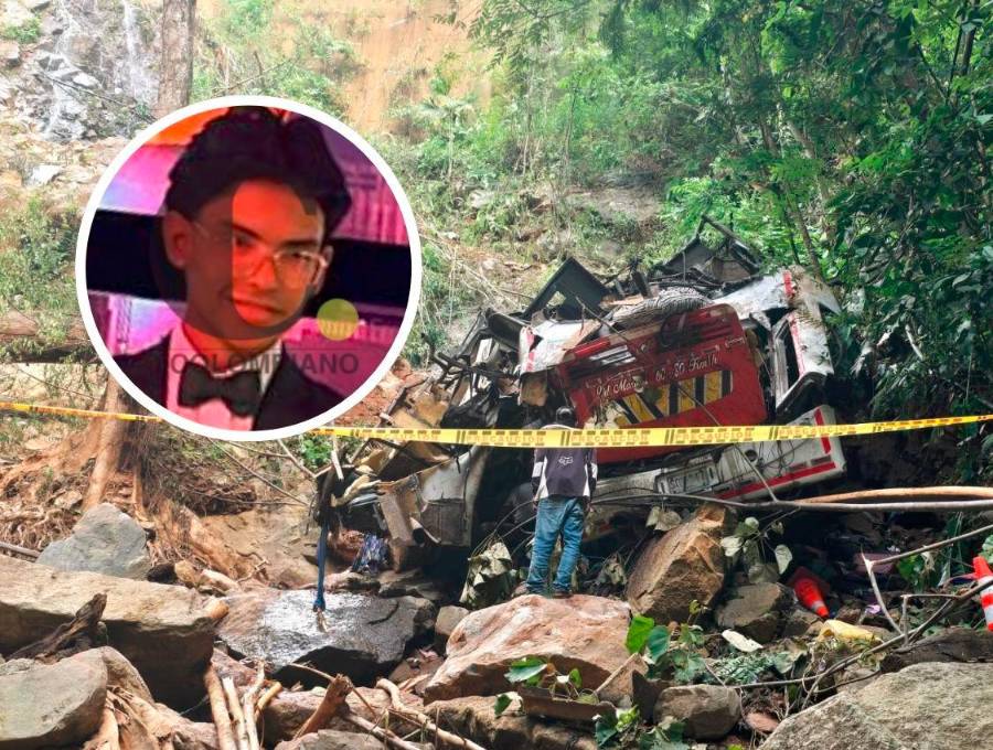 David Rúa Vallejo, de 17 años, fue el menor que salió a la vía para alertar de la tragedia con sus compañeros. FOTO: MANUEL SALDARRIAGA Y CORTESÍA