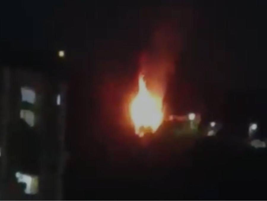 Este incendio se registró en la vereda Buga, corregimiento de Altavista, situación que hizo temer a los habitantes de algunas viviendas en los límites de Medellín e Itagüí. FOTO: TOMADA DE VIDEO