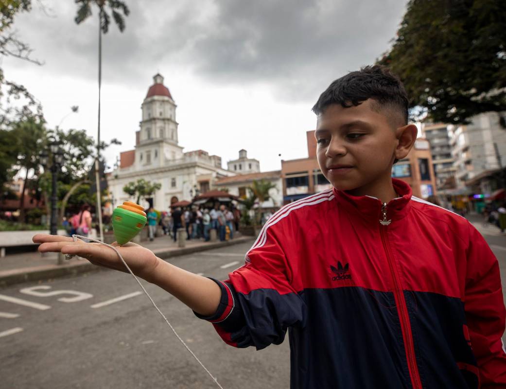 Con gran participación de todos los habitantes de Caldas y municipios aledaños, esta tradicional actividad ha permitido el disfrute desde los más grandes hasta los más pequeños. Foto : Camilo Suárez.