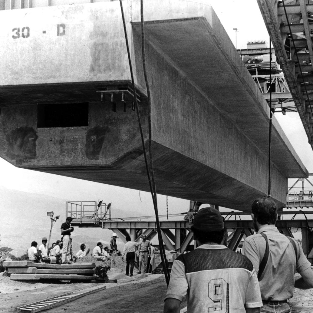 Tren Metropolitano, construcción del viaducto en la carrera Bolívar. FOTO Jorge Zuleta