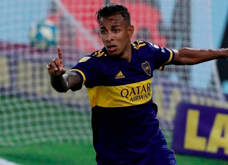 Sebastián Villa jugó el pasado sábado el partido de la semifinal de la Liga Argentina entre Boca Juniors y Racing. FOTO: EFE 