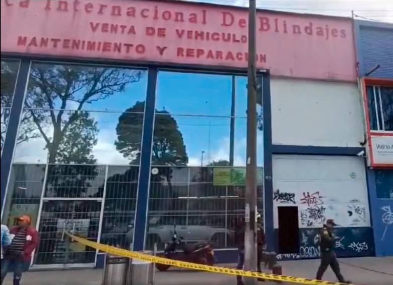 El hecho se registró en un taller de blindajes de Puente Aranda. FOTO CAPTURA DE PANTALLA 