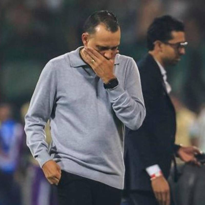 El técnico Alejandro Restrepo vive momentos difíciles con el Poderoso, su equipo dejó de jugar bien y lleva varias fechas sin conocer la victoria. FOTO CAMILO SUÁREZ 