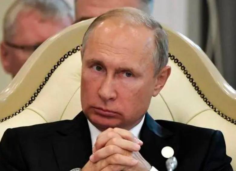 En un discurso televisado a la nación rusa, Putin no solo buscó dar tranquilidad a su compatriotas, también envió amenazas a occidente. Foto: AFP