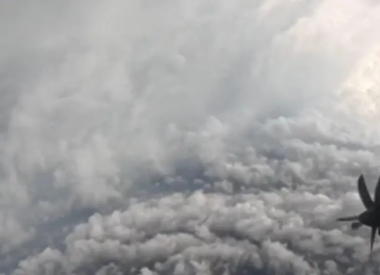 El huracán Melissa azota a Jamaica este 27 de octubre de 2025. FOTO: USAF (DVIDS) - Base Aérea de Keesler Air Force Base.