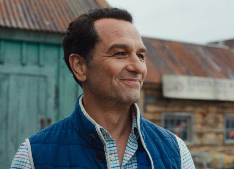 Mathew Rhys es el protagonista y productor de “La maldición de Widow’s Bay”. FOTO Cortesía Apple TV