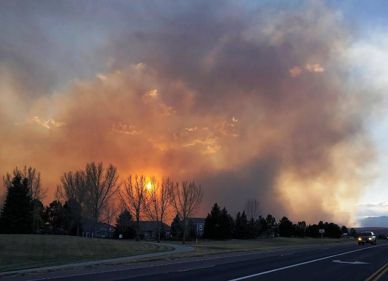 Incendios en Colorado, Estados Unidos, queman cientos de casas. FOTO EFE