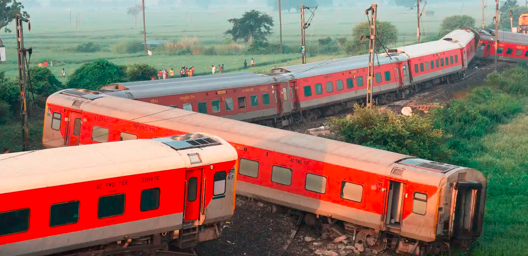 Ministerio de Transporte de la India confirmó que el accidente ferroviaria de octubre de 2023 se produjo porque conductores veían partido de críquet. Foto: AFP. 