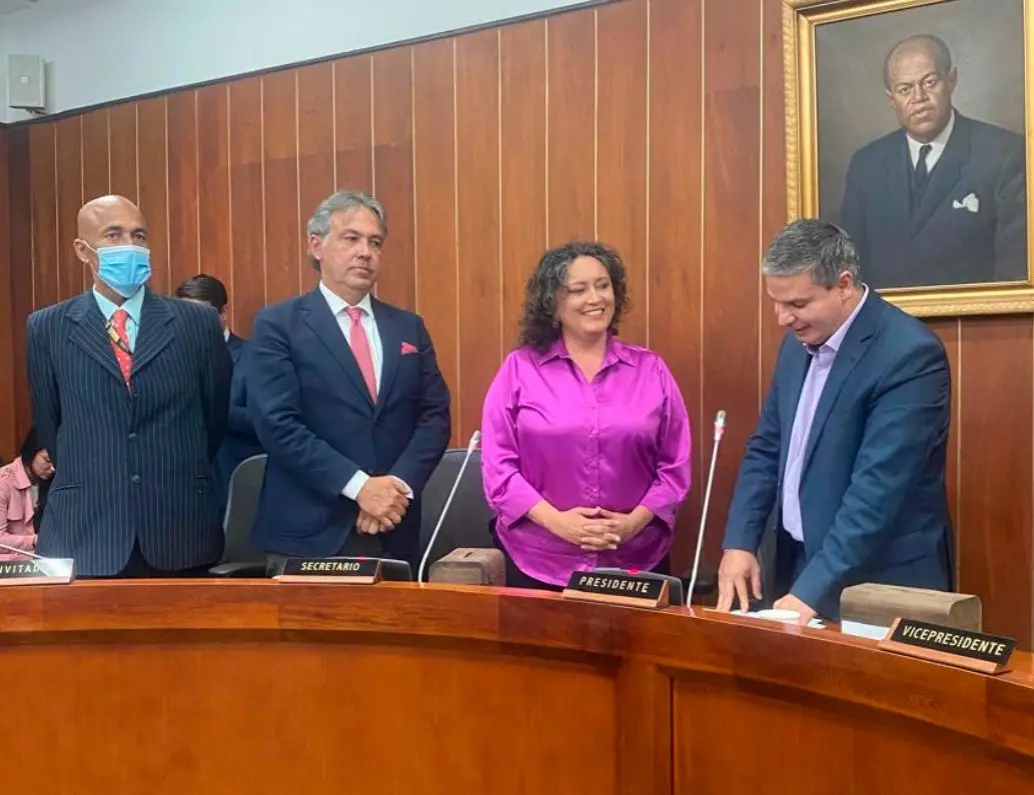 La presidenta de la Comisión del Senado es la senadora Angélica Lozano. FOTO Cortesía Senado