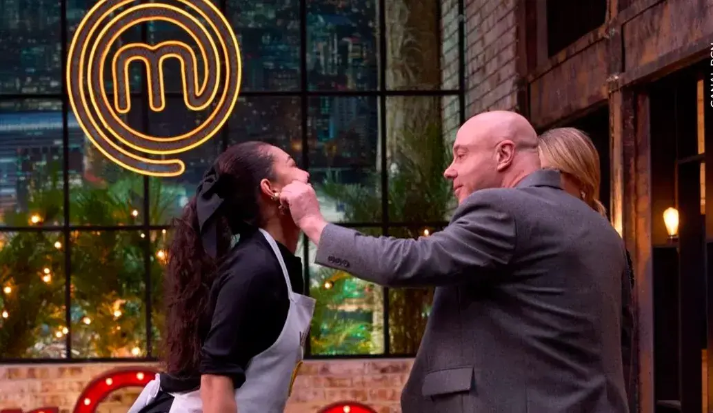 Los seguidores de MasterChef Celebrity 2025 reaccionan ante los rumores sobre los posibles finalistas del reality. La locutora Valentina Taguado está entre ellos. FOTO cortesía Canal RCN