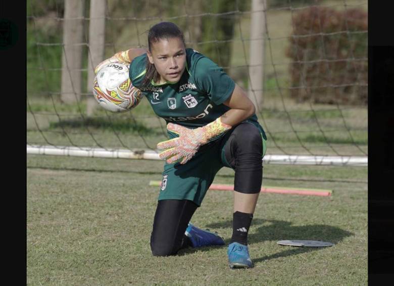 Una de las caras nuevas de Atlético Nacional para el 2025 es Jimena Ospina, la arquera que se formó en la Escuela Carlos Sarmiento y pasó por el Deportivo Cali. FOTO ATLÉTICO NACIONAL 