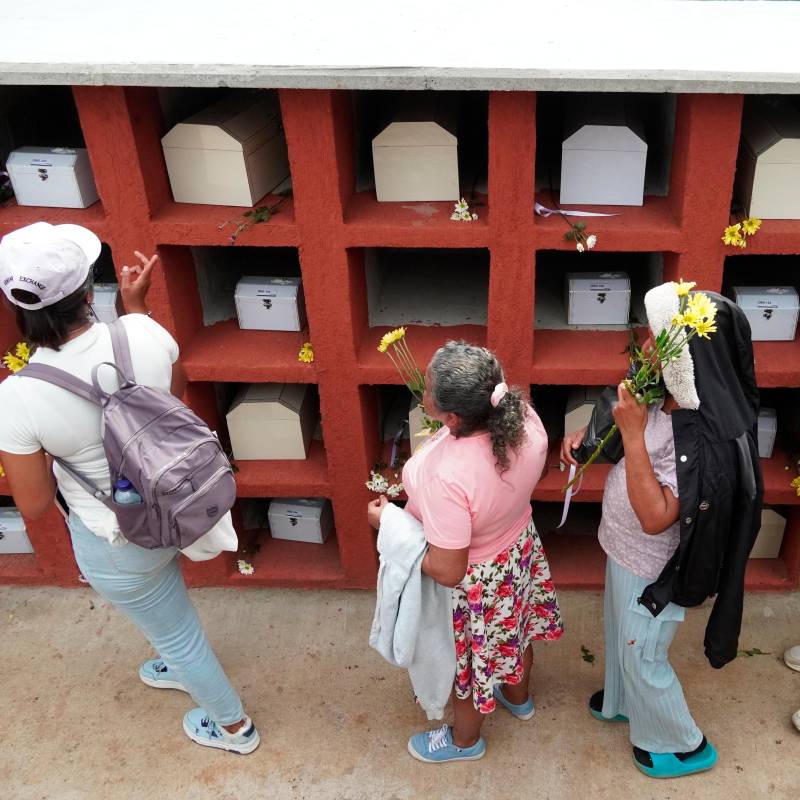 El cementerio fue diseñado mediante talleres concertados con la comunidad. Cuenta con oratorio, 51 bóvedas, 234 osarios construidos en mampostería, 127 espacios para tumbas en tierra, senderos en material granular. FOTO: CORTESÍA EPM