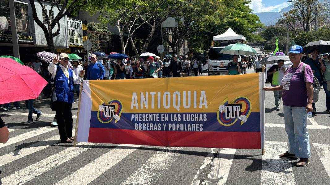 Con mural en el deprimido de San Juan: así transcurrió la “Marcha por la Paz del Catatumbo” en Medellín