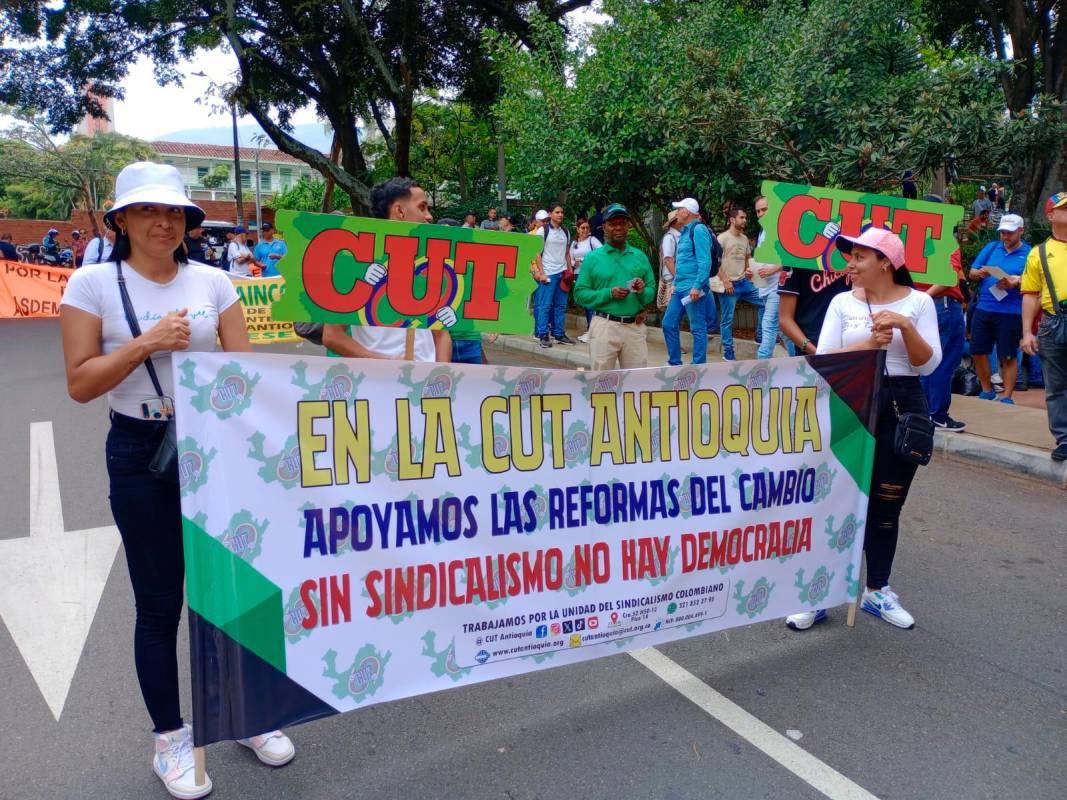 La Central Unitaria de Trabajadores tambiérn participa de la manifestación. FOTO MANUEL SALDARRIAGA