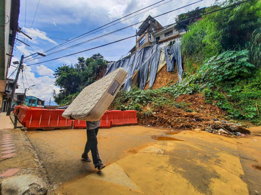 La comunidad de Caicedo se incomunicada desde el año pasado por un derrumbe y el pasado 28 de junio se presentó un nuevo deslizamiento de tierra en la misma zona. Foto: Carlos Velásquez