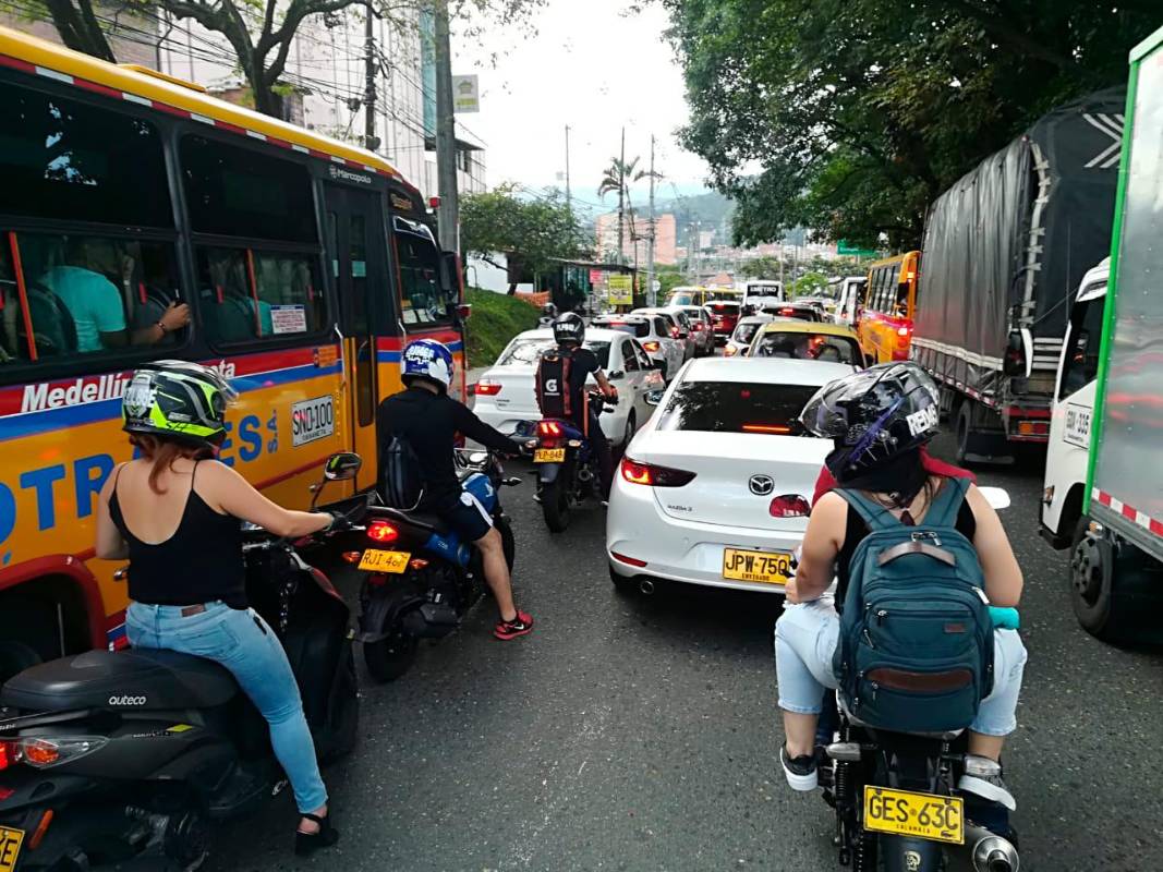 Así lucían, en general, todas las vías de Medellín y el sur del Valle de Aburrá antes de las 5:00 de la tarde. FOTO: MANUEL SALDARRIAGA QUINTERO