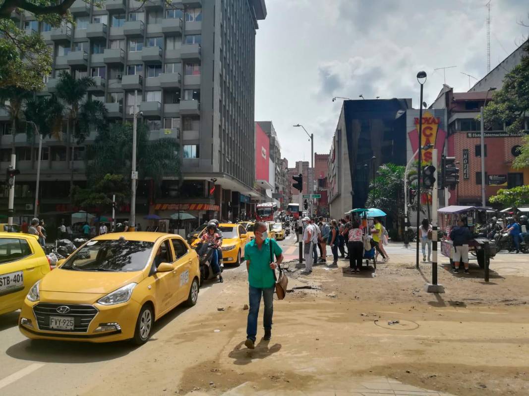 Las calles estaban intransitables el viernes, en la mañana del sábado ya se podía ver el desastre causado por el agua. Foto: Manuel Saldarriaga
